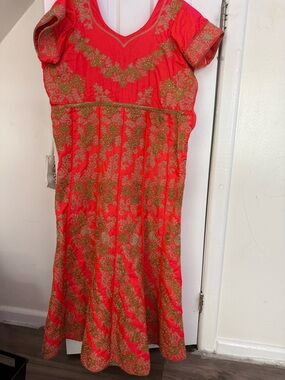 lehenga set Women's Red Midi Dress with Gold Embroidery